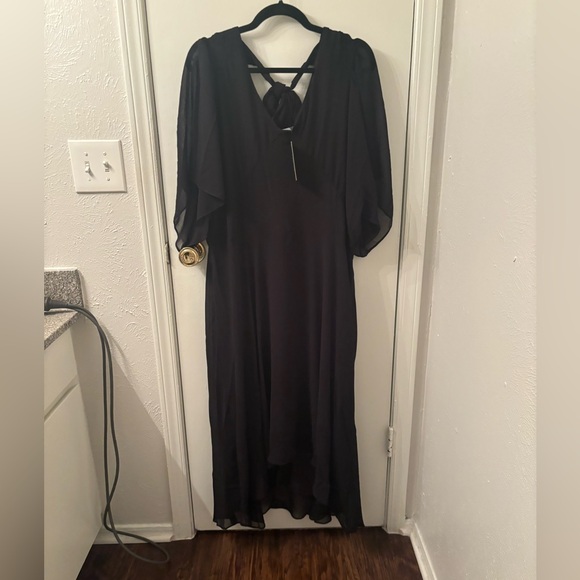 City Chic Adore Me Dress - Picture 5 of 7